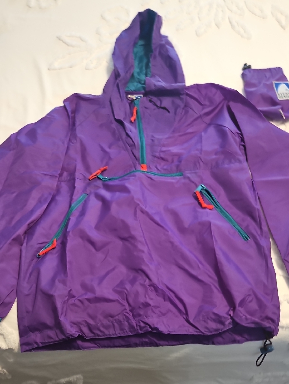 Hooded Rainjacket